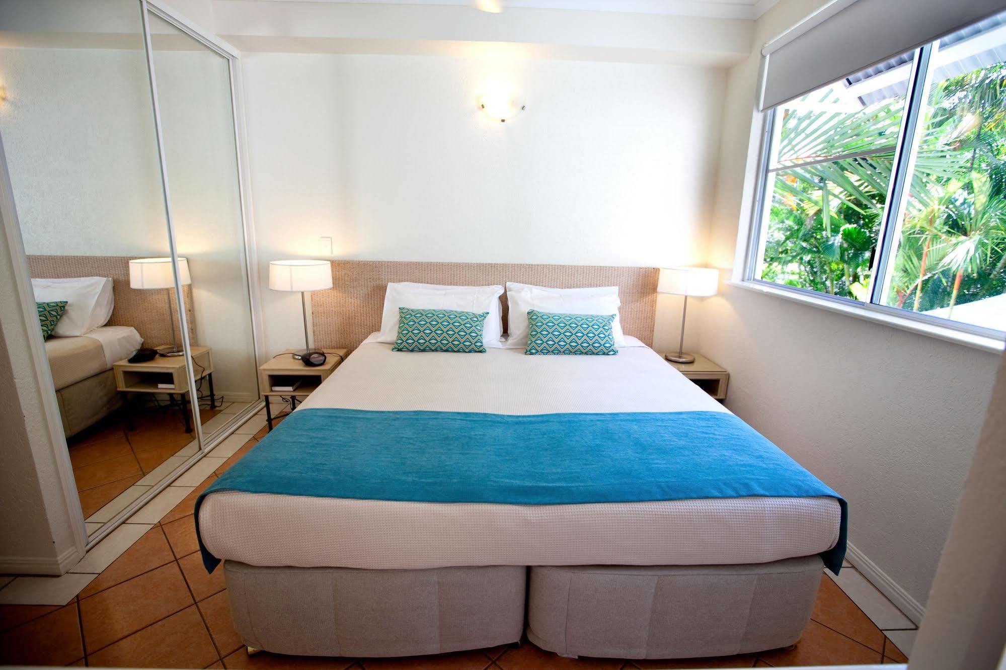 Seascape Holidays - Coral Apartments Порт Дуглас Экстерьер фото
